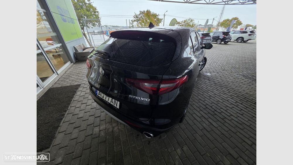 Alfa Romeo Stelvio - 5