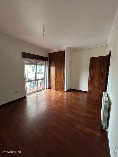 T1 Junto centro Leiria c/ garagem - Grande imagem: 3/9