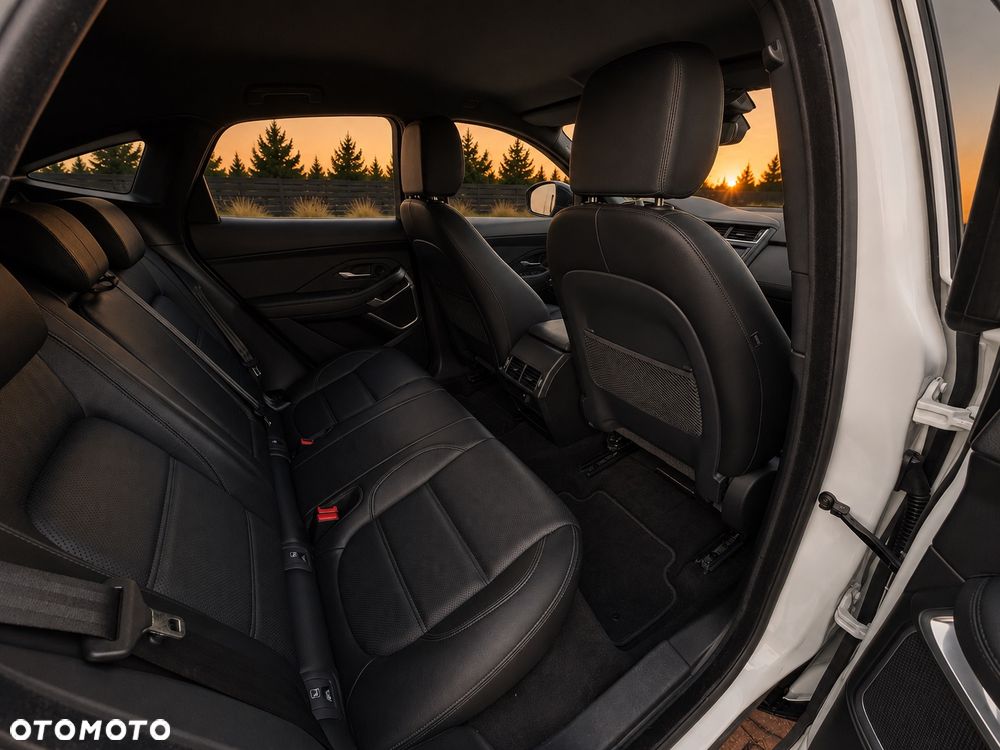 Jaguar E-Pace 2.0 i4D FWD - 6