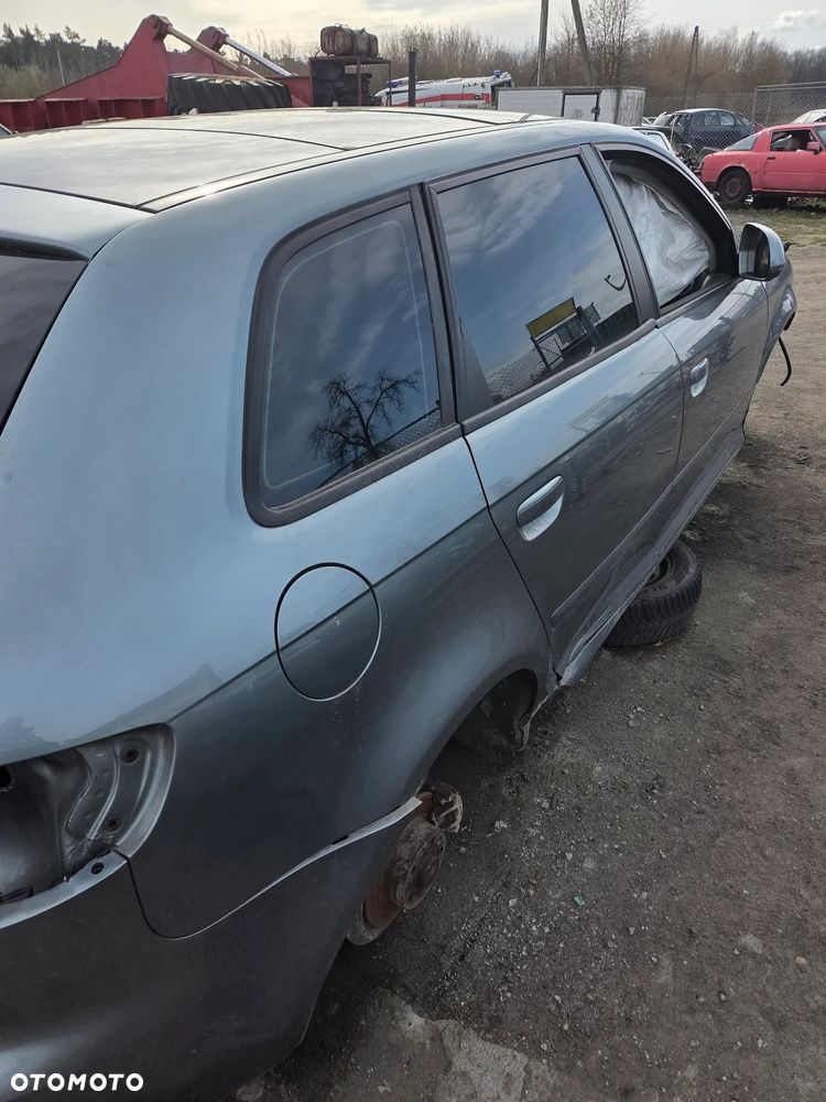 Klapa tył, Drzwi, Wnętrze Audi A3 8P Sportback | Kod lakieru LY7E - 6