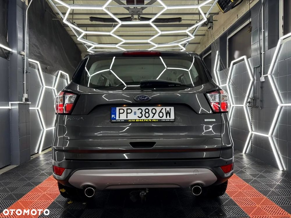 Ford Kuga 1.5 EcoBoost 2x4 Titanium - 8