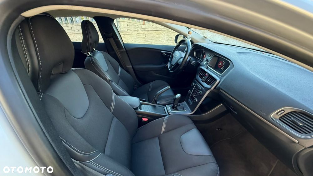 Volvo V40 - 19