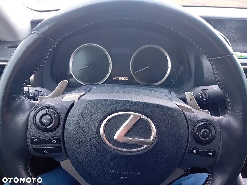 Lexus IS - 11