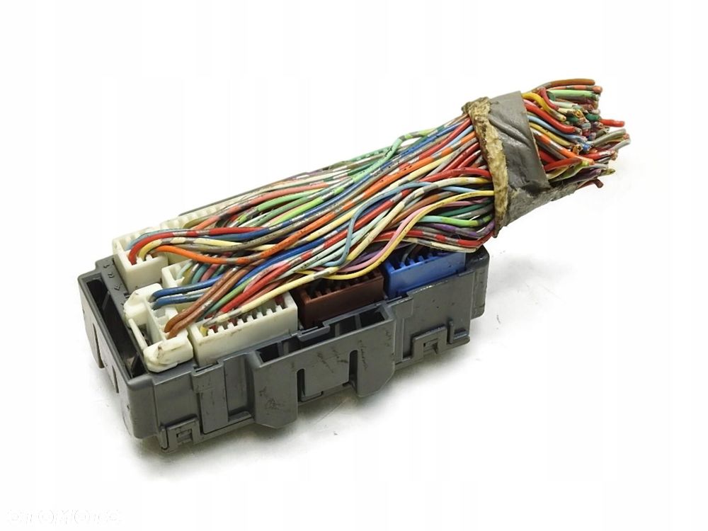 SKRZYNKA BEZPIECZNIKÓW HONDA CR-V III 2.2 I-CTDI - 1