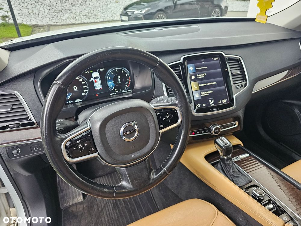Volvo XC 90 T6 AWD Momentum 7os - 23