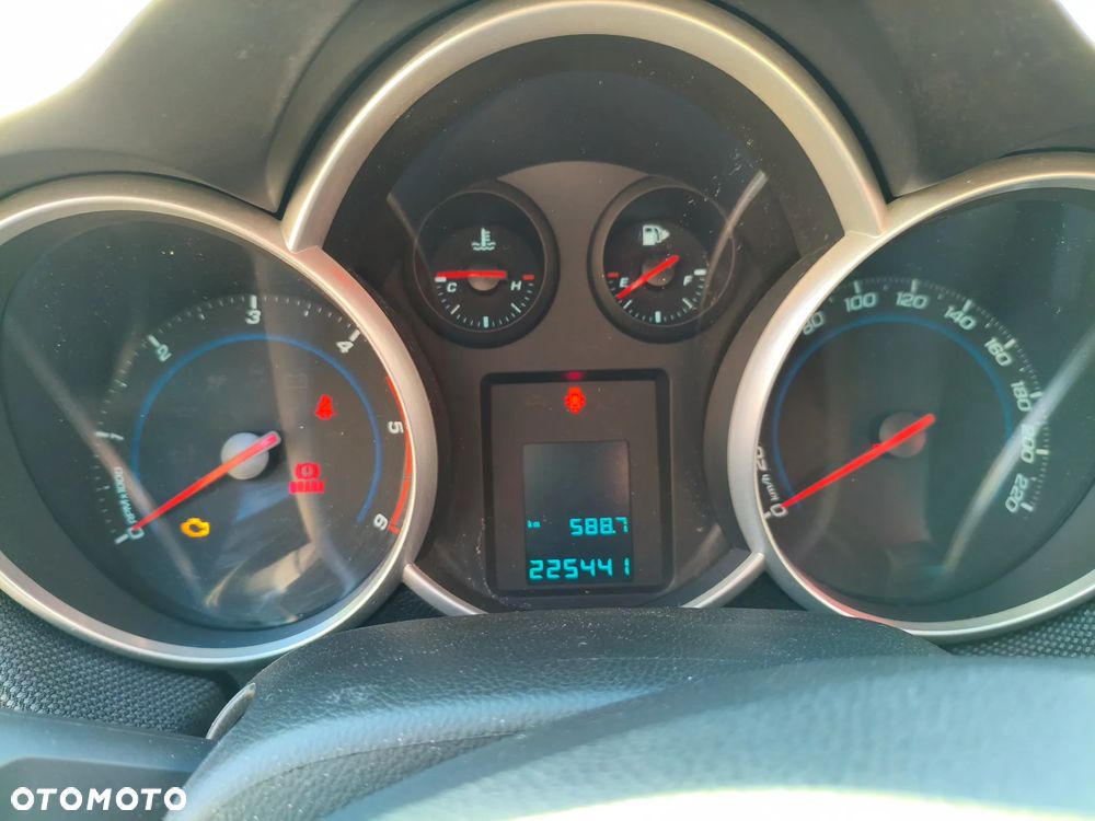 Chevrolet Cruze - 13