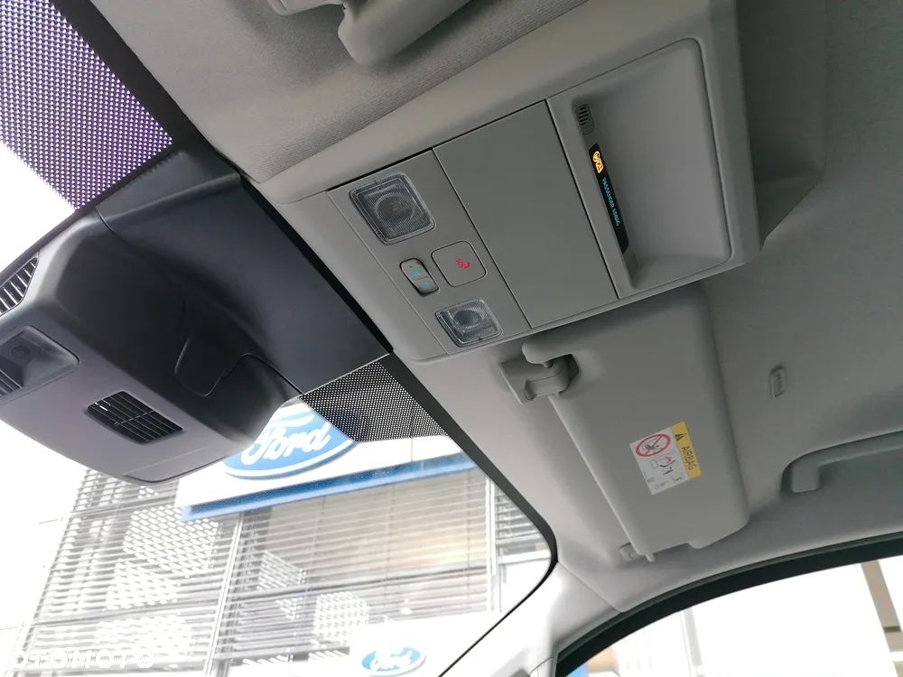 Ford CUSTOM VAN LIMITED - 25