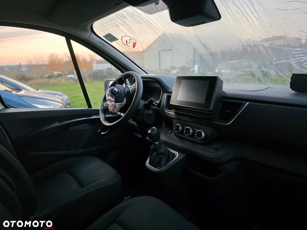 Renault Trafic - 12