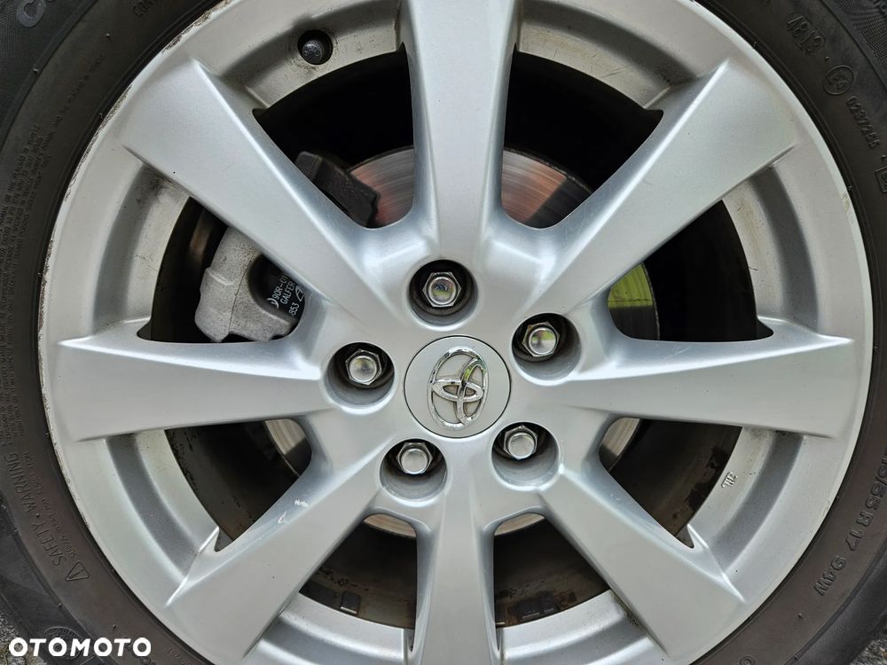Toyota Avensis 2.0 Sol plus - 29
