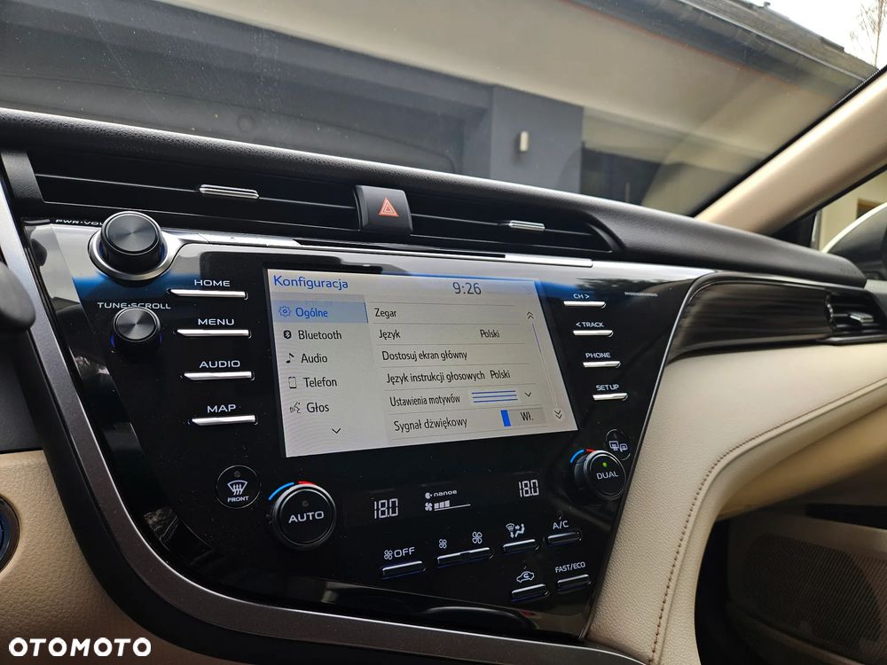 Toyota Camry 2.5 Hybrid Executive CVT - 33