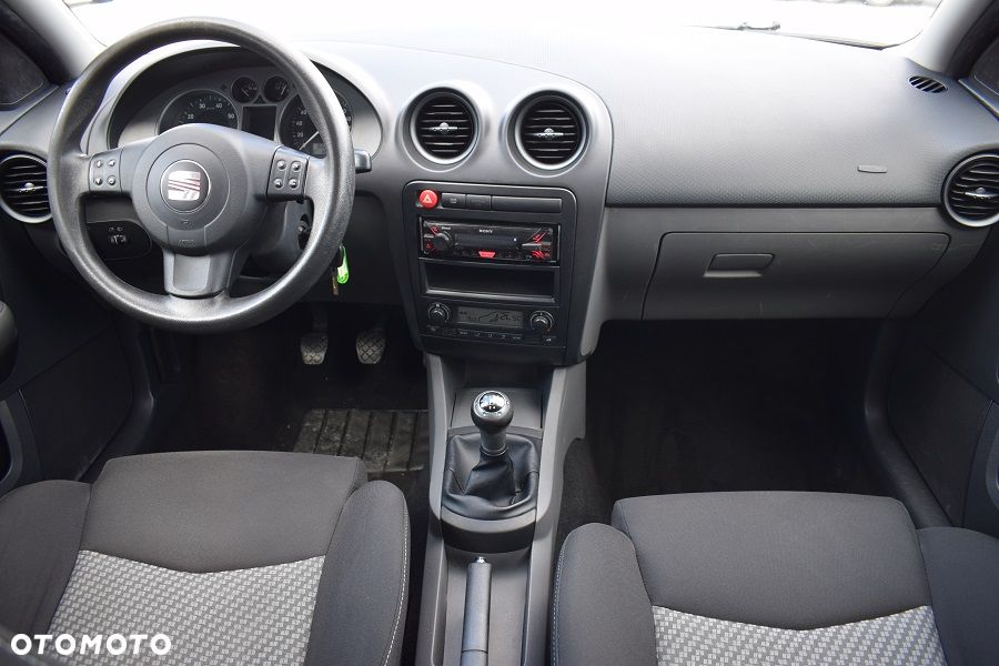 Seat Ibiza 1.4 16V Passion - 5