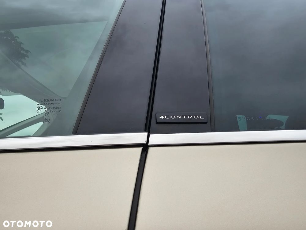 Renault Espace 1.6 dCi Energy Initiale Paris EDC - 13