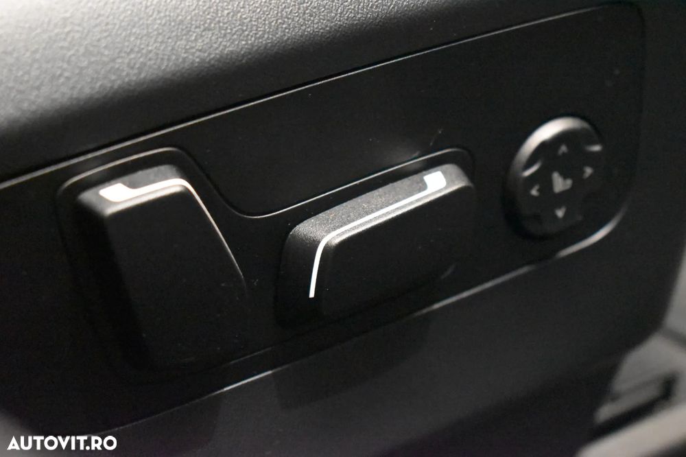 BMW Seria 5 520d Aut. - 29