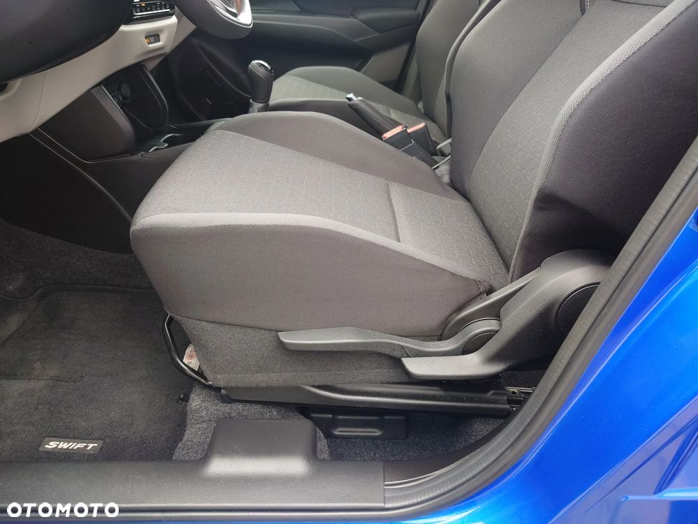 Suzuki Swift 1.2 Dualjet SHVS Premium Plus - 12