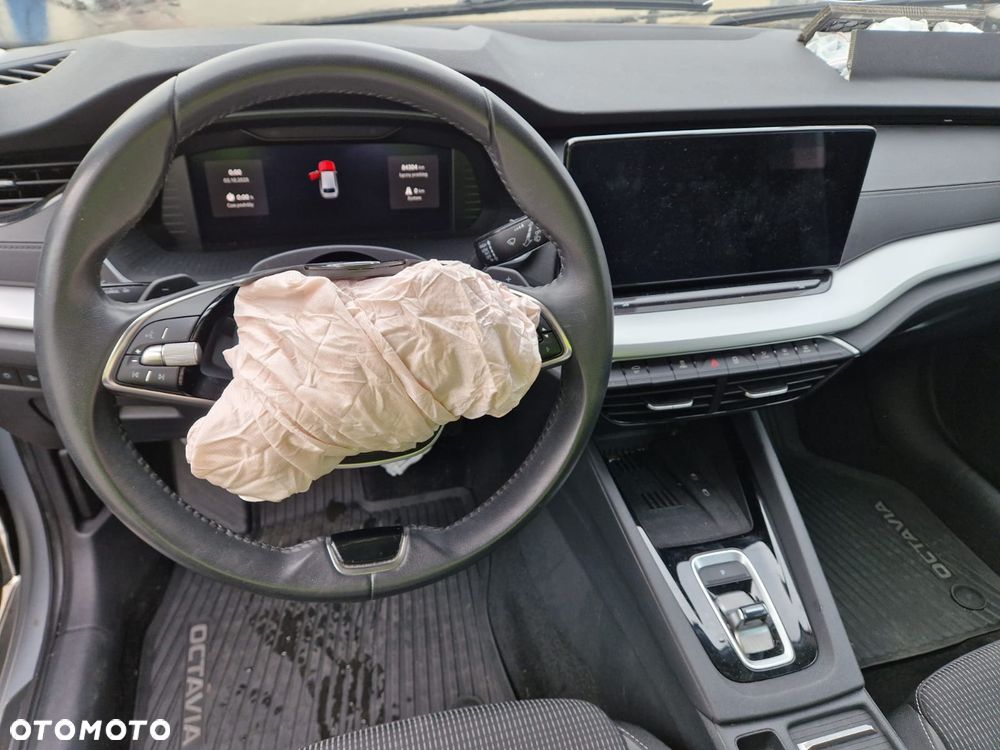 Skoda Octavia 2.0 TDI Selection DSG - 12