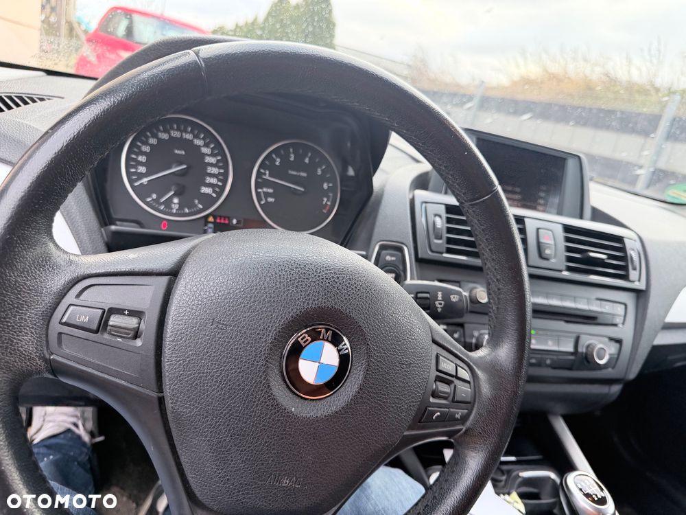 BMW Seria 1 116i Sport Line - 9