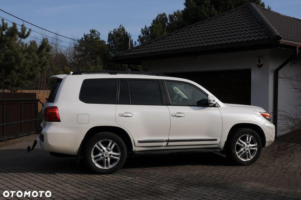 Toyota Land Cruiser - 9