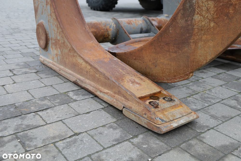 Chwytak do drewna do ładowarki Volvo L110 L120 2.4m3 80832 - 10