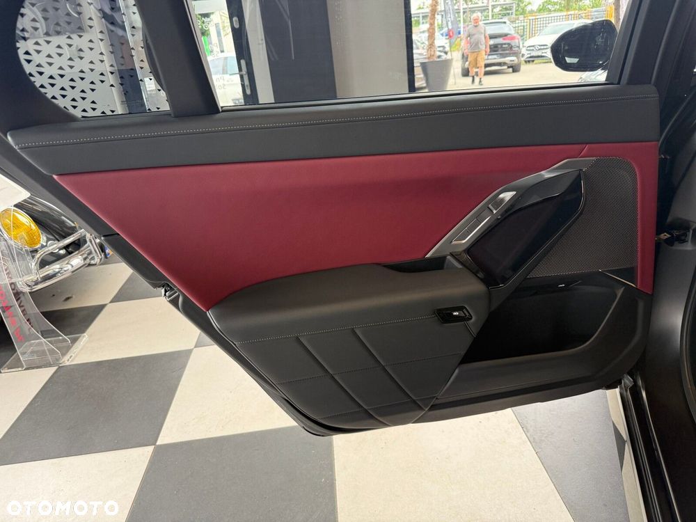 BMW Seria 7 - 11