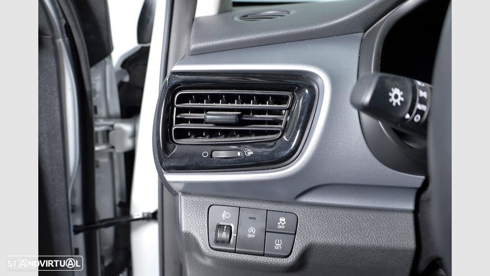 Kia Stonic - 10