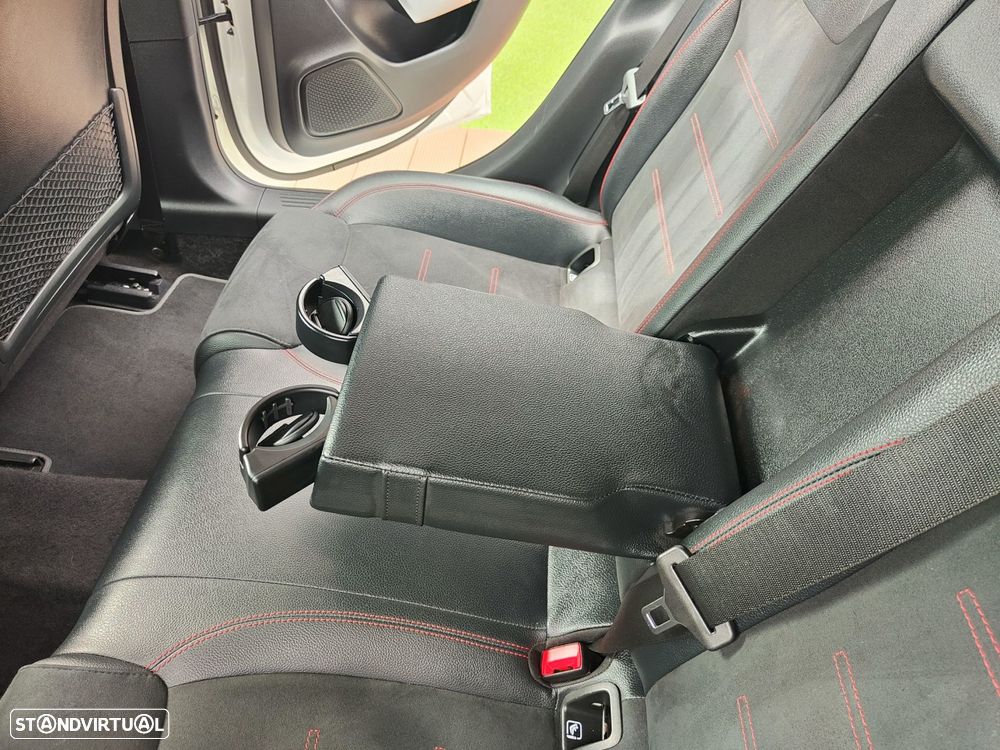 Mercedes-Benz CLA 180 d Shooting Brake AMG Line Aut. - 29