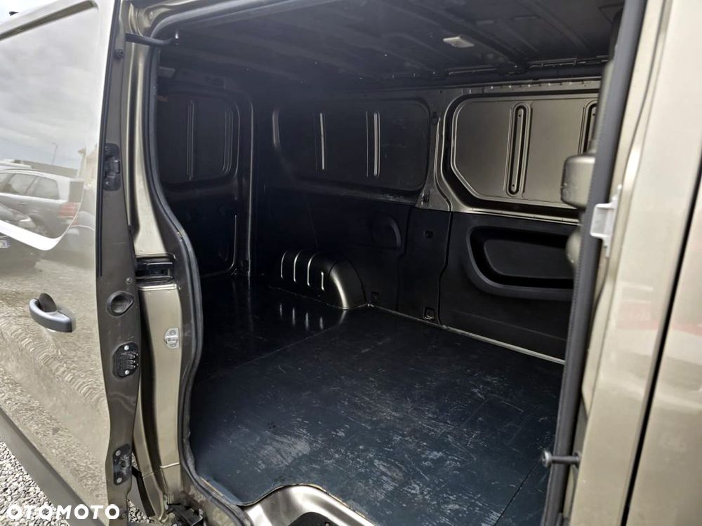 Renault Trafic - 25