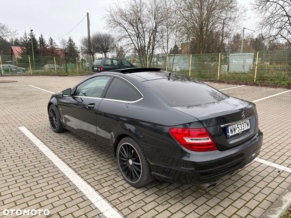 Mercedes-Benz Klasa C 180 CGI BlueEFFICIENCY - 4