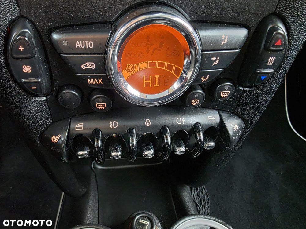 MINI Cooper D Bayswater - 18