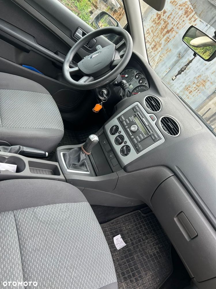Ford Focus 1.4 16V Fun - 9