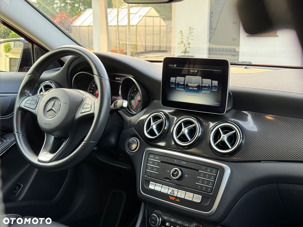 Mercedes-Benz GLA 200 7G-DCT Peak Edition - 14