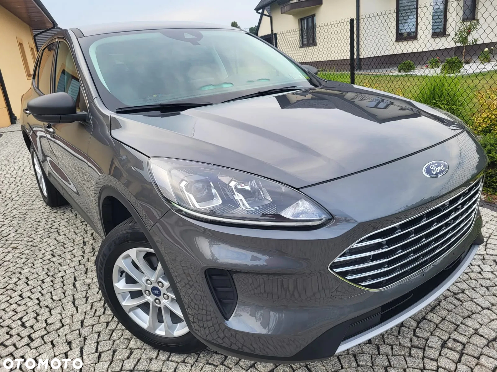 Ford Kuga - 3