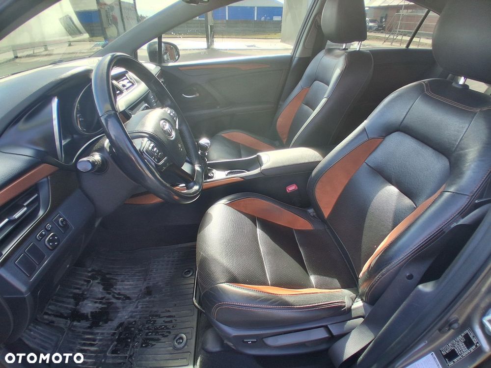 Toyota Avensis 1.8 Premium - 10