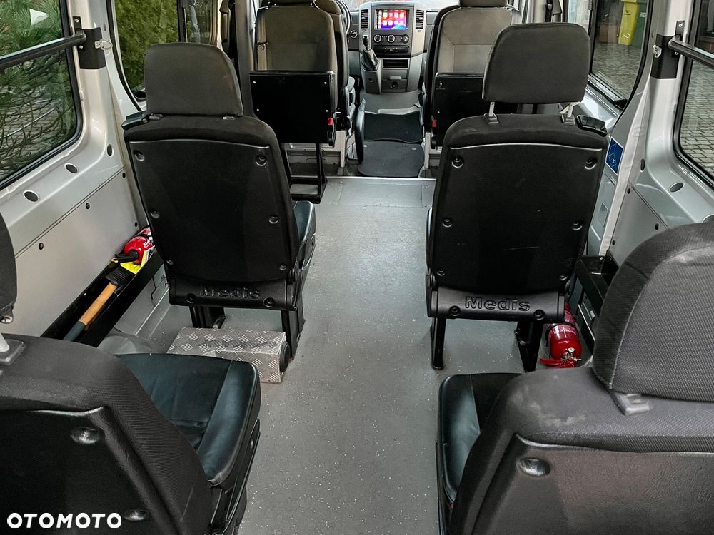 Mercedes-Benz Sprinter - 13