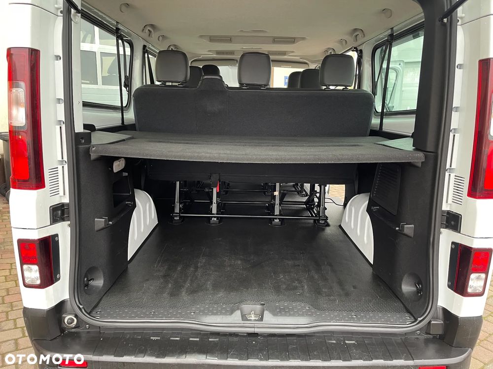 Nissan Trafic Vivaro 9-OSOBOWY - 33