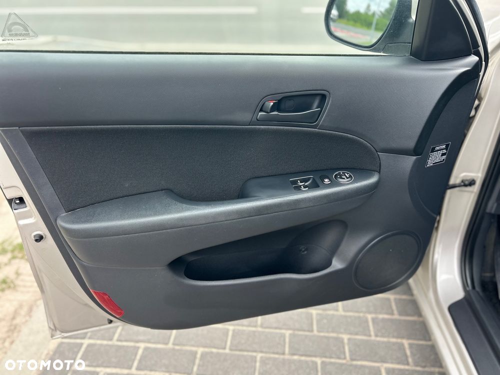 Hyundai i30 i30cw 1.6 CRDi Edition 20 - 13