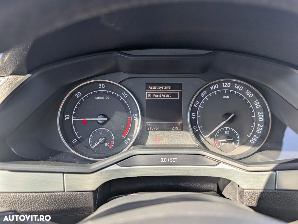 Skoda Superb 2.0 TDI 4X4 Style - 22