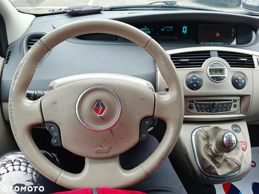 Renault Scenic 1.9 dCi Expression - 19