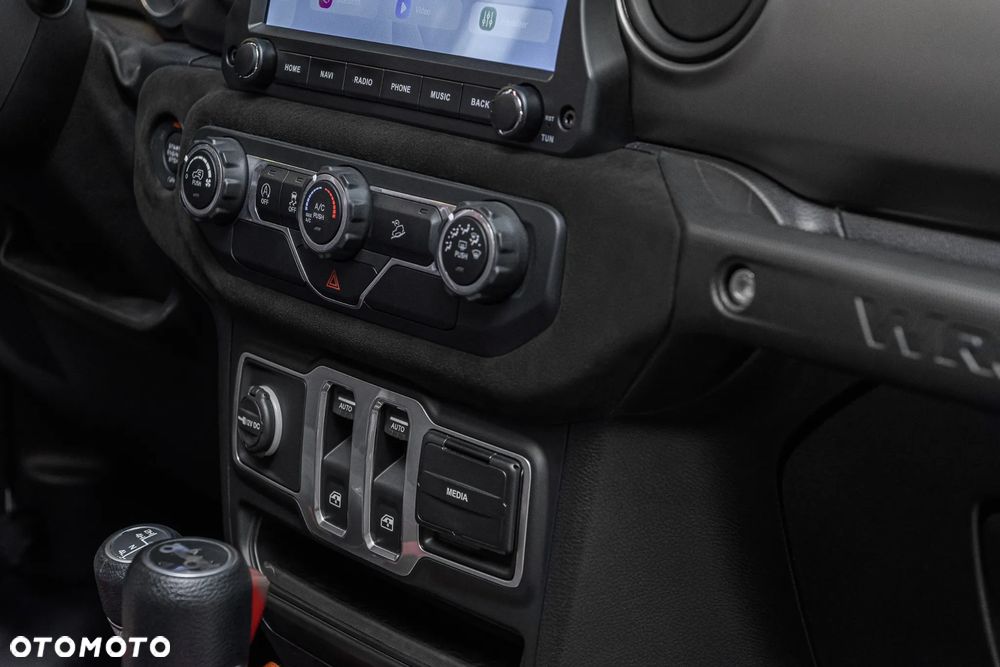 Jeep Wrangler - 9