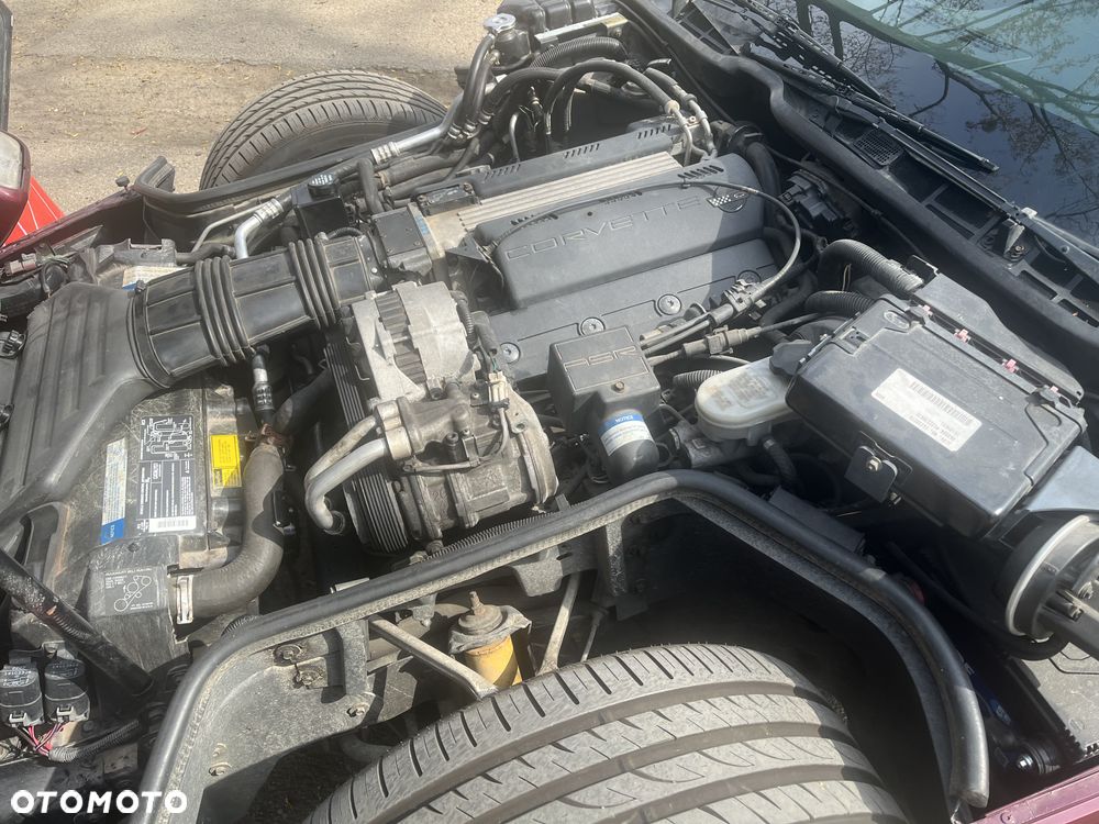 Chevrolet Corvette - 12