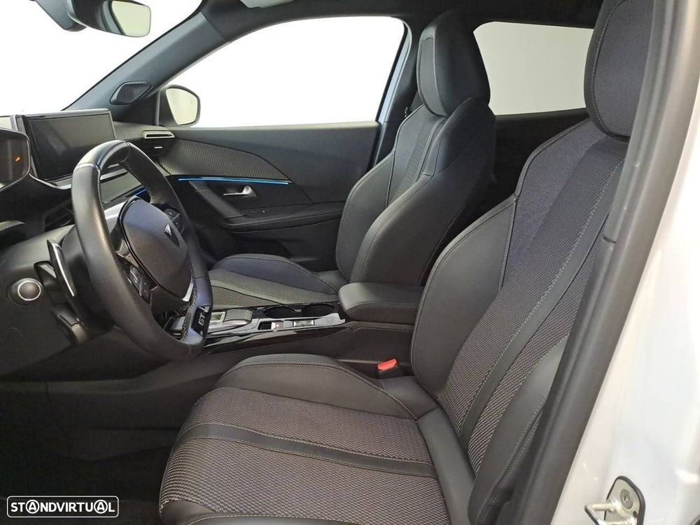 Peugeot 2008 1.2 PureTech GT EAT8 - 9