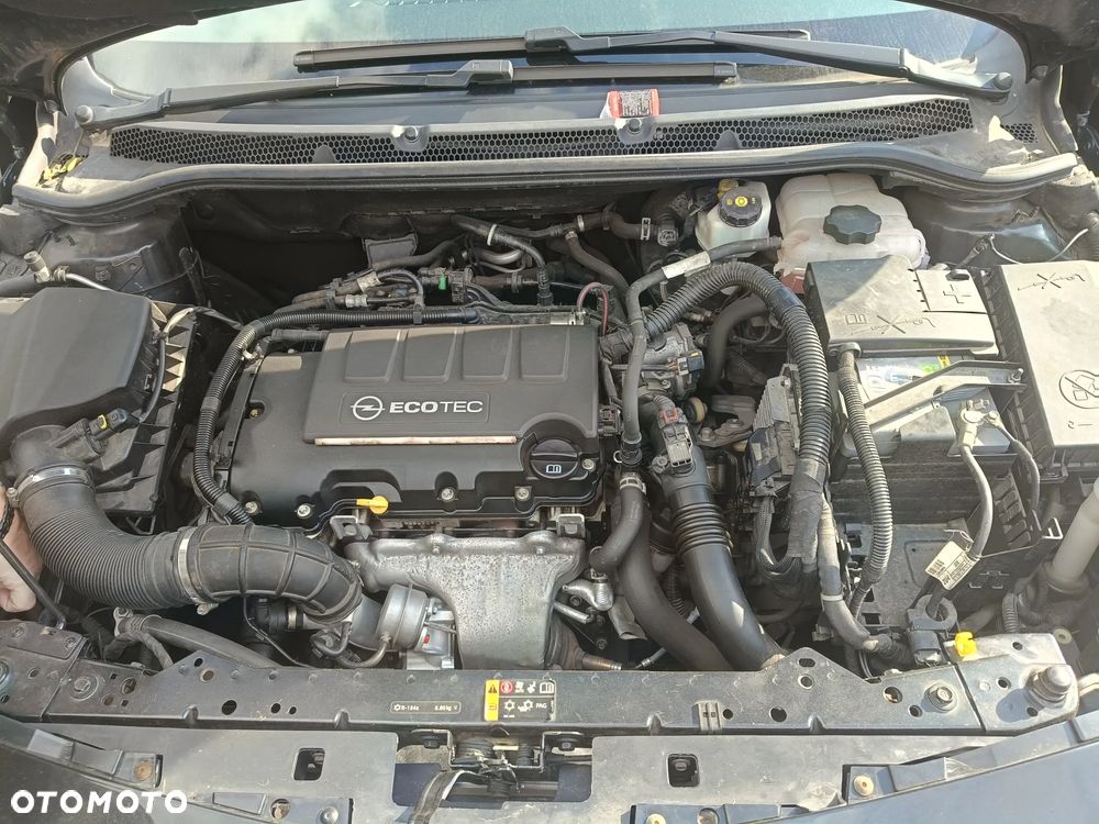 Opel Astra 1.4 T Sport - 10