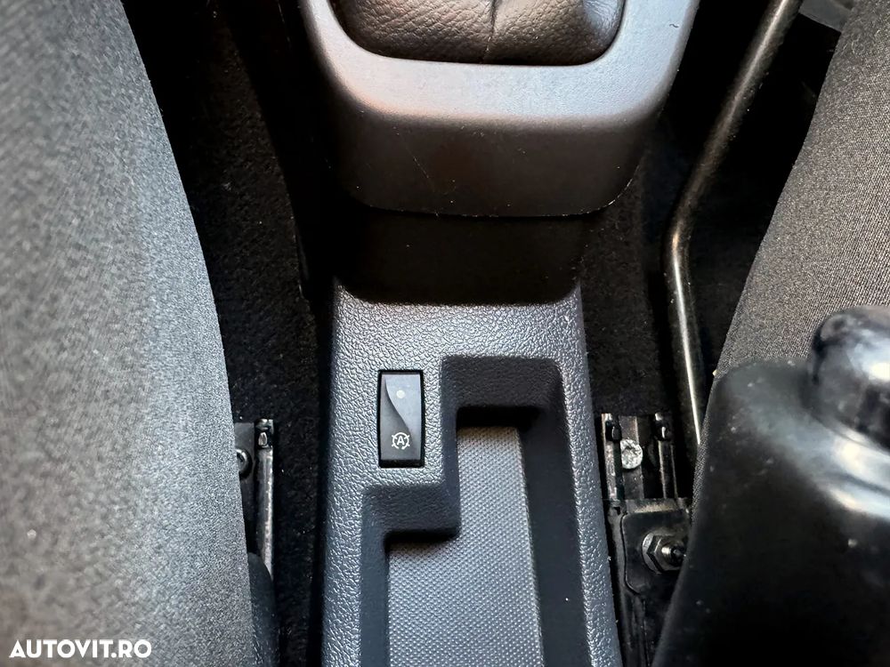 Dacia Lodgy 1.6 SCe Laureate - 21