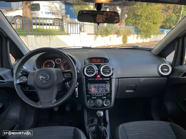 Opel Corsa 1.2 Go! FlexFuel - 9