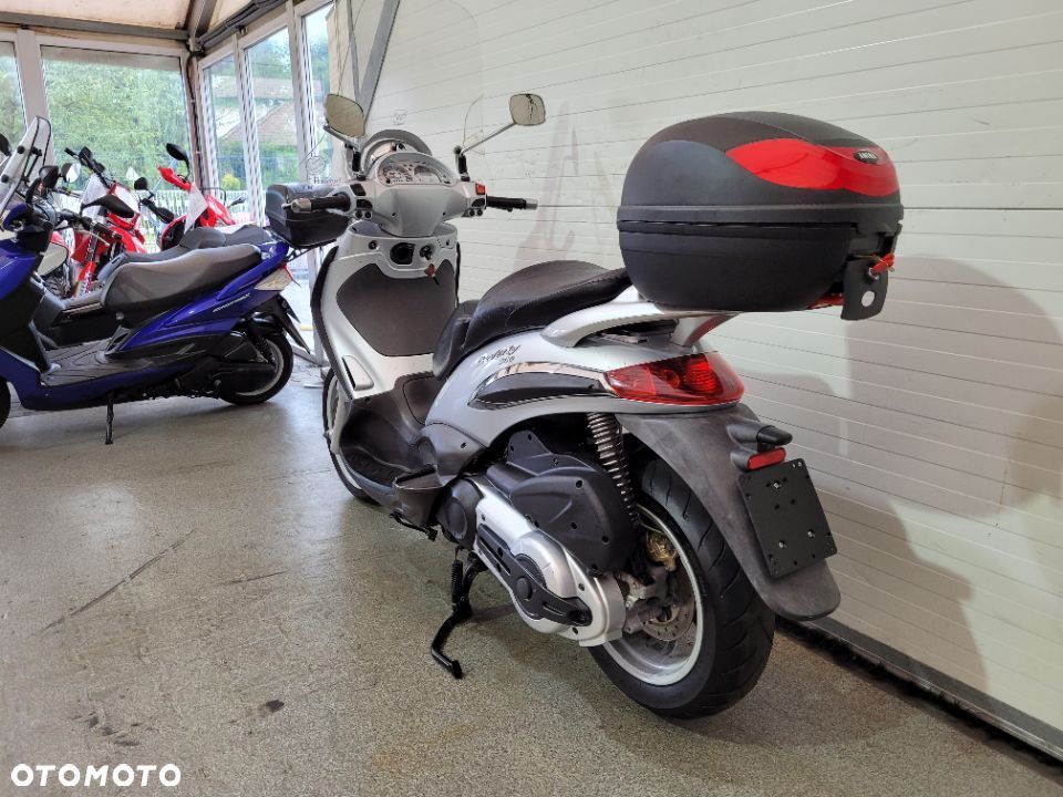 Piaggio Beverly - 23