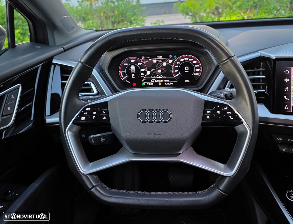 Audi Q4 e-tron 45 quattro - 14