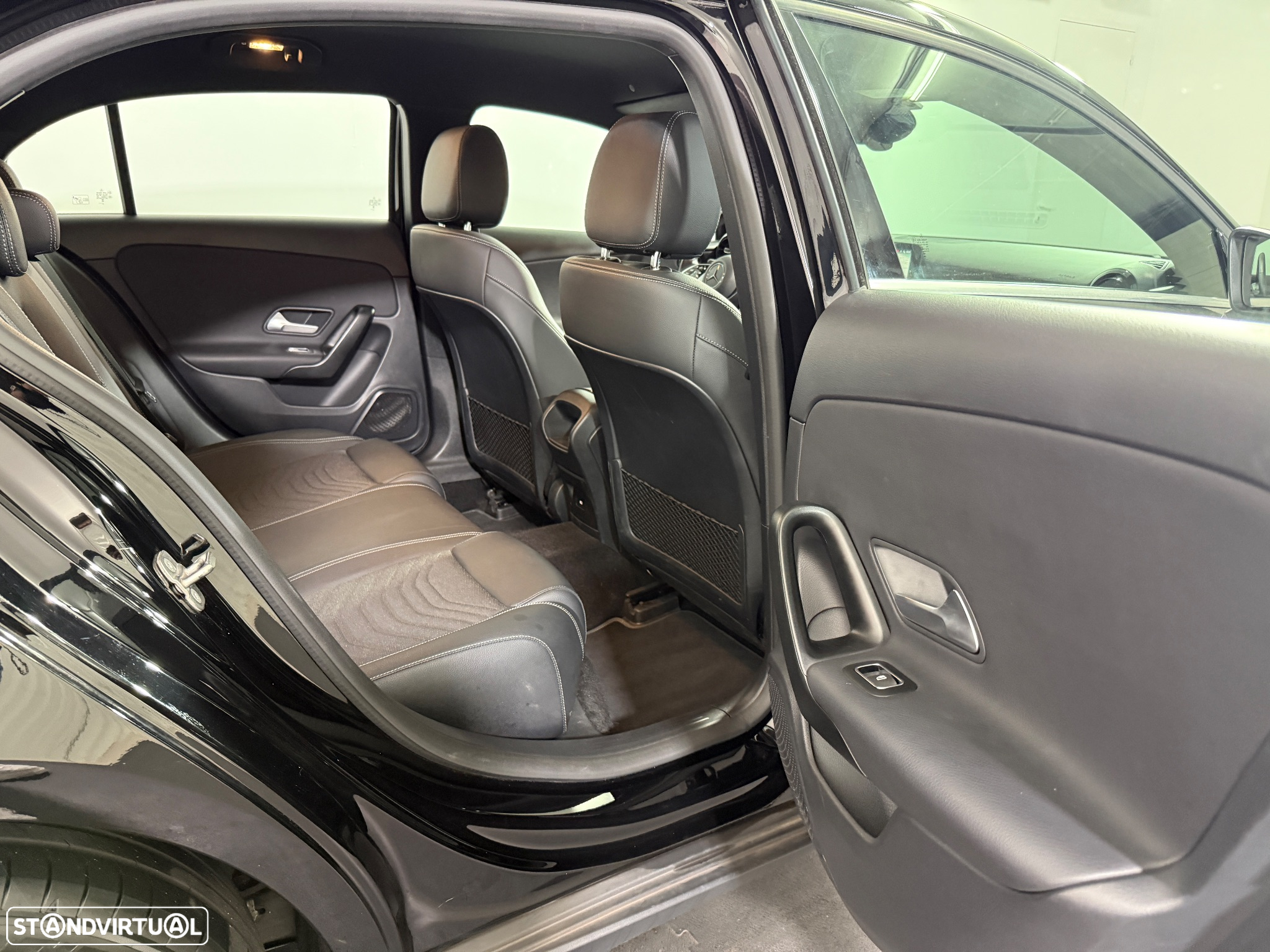 Mercedes-Benz A 250 e Style Plus - 19