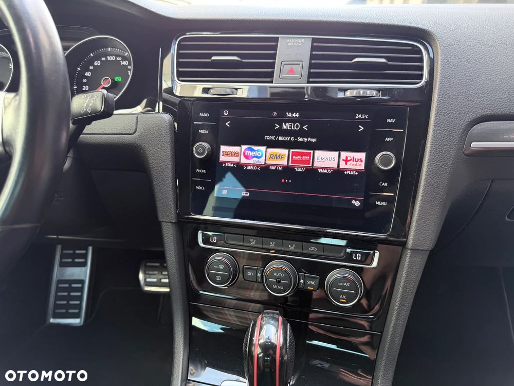 Volkswagen Golf - 40