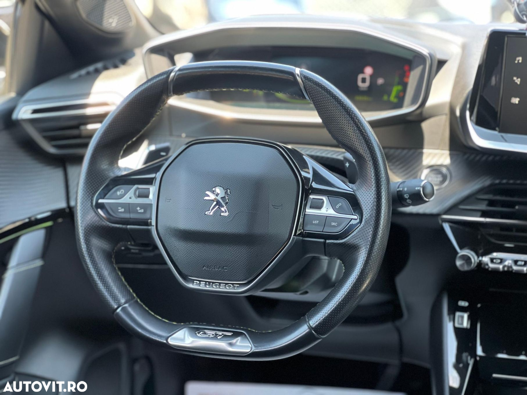 Peugeot 208 1.2 L PureTech STT EAT8 GT Line - 20