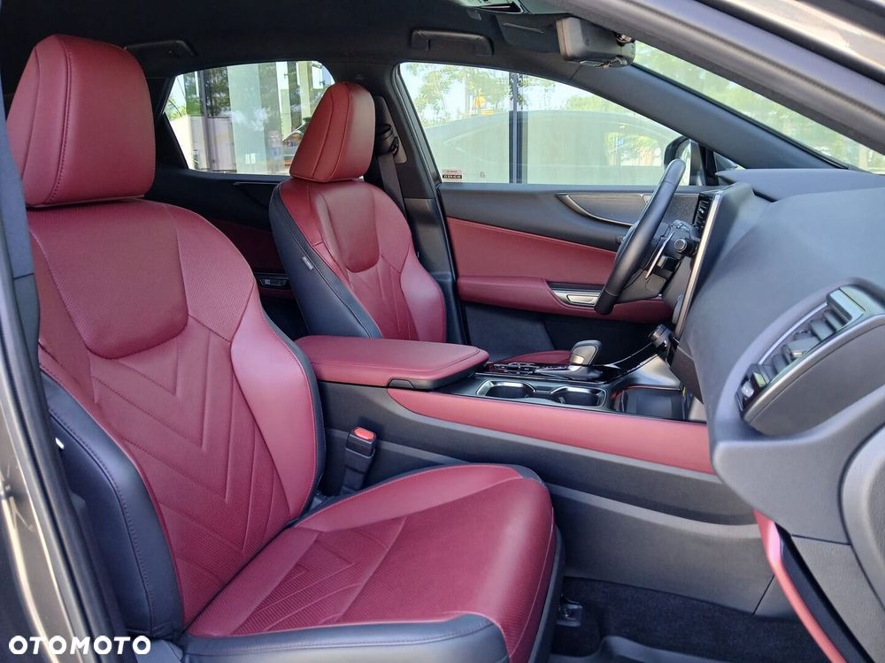 Lexus NX 350h Omotenashi AWD - 31
