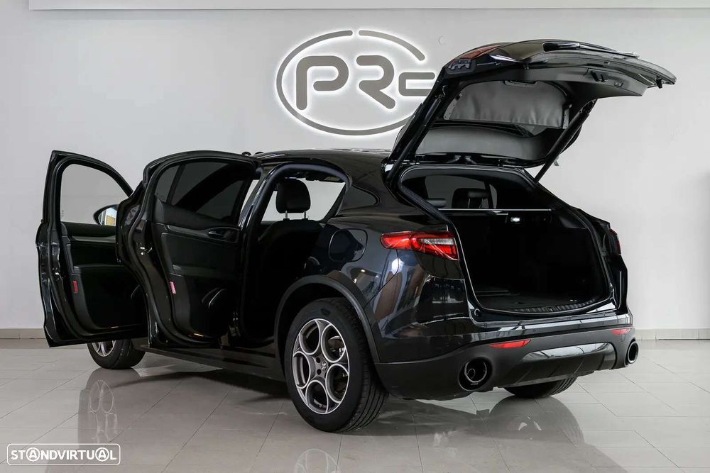 Alfa Romeo Stelvio - 4
